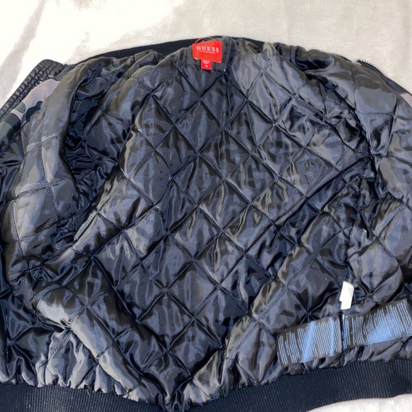 🔻 GUESS Kids Camo Bomber Jacket Size 10 - Picture 8 of 9